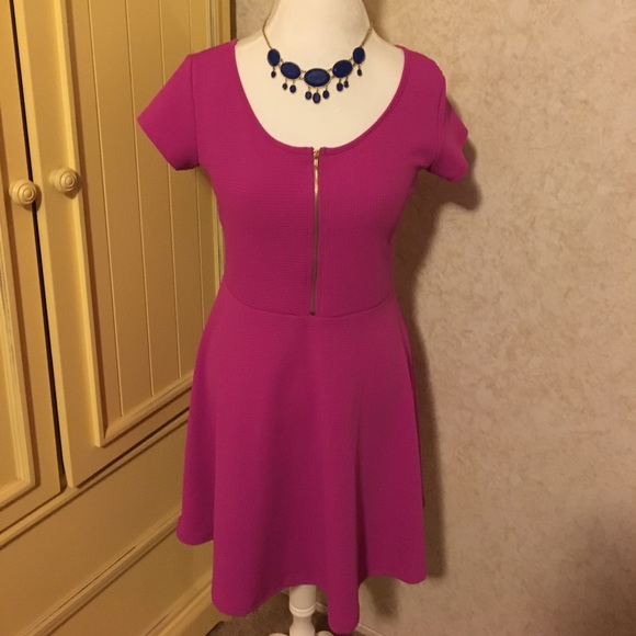 jj perfection Dresses & Skirts - Pink mid thigh dress