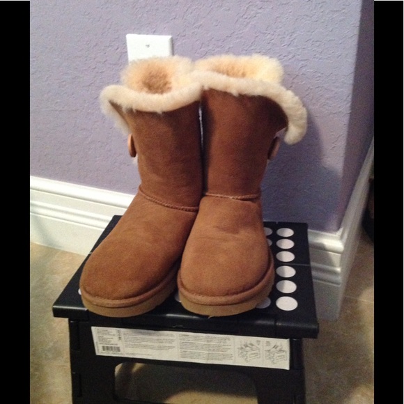 UGG boots - Picture 1 of 3
