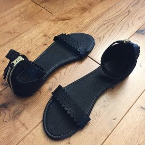 NWOT A&F Cute Black Sandals