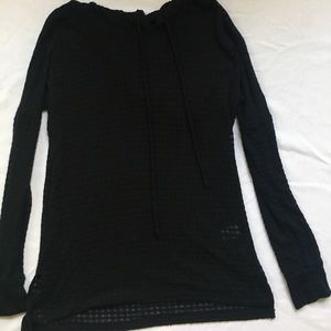 Patterned black light weight hoodie