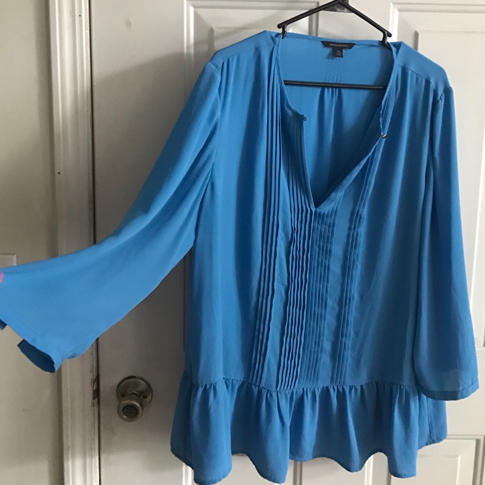 BANANA REPUBLIC TOP - Picture 2 of 4