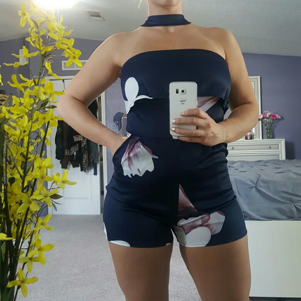 ๐ Unique Choker Romper ๐ - Picture 4 of 6