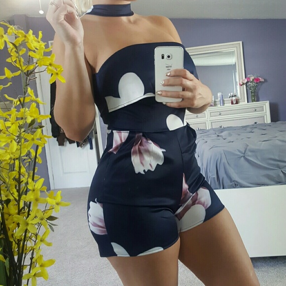 💋 Unique Choker Romper 💋 - Picture 6 of 6