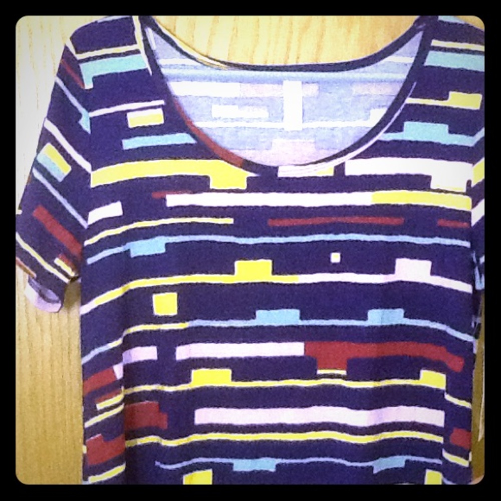 LuLaRoe Large Classic Tee NWT