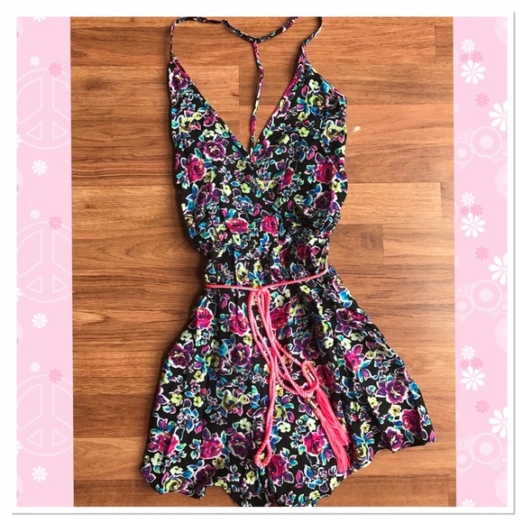 🔴 LAST ONE! Floral backless romper - Picture 4 of 4