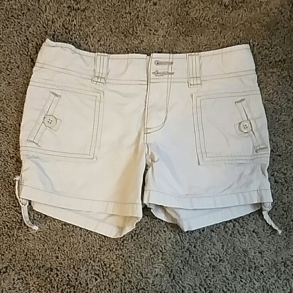 Girls kaki shorts