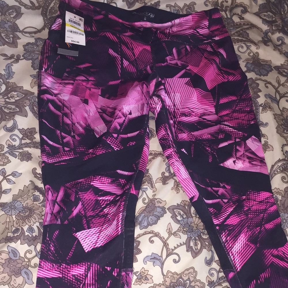 💕Pink/Black Ideology Leggings w/Mesh Inserts💕