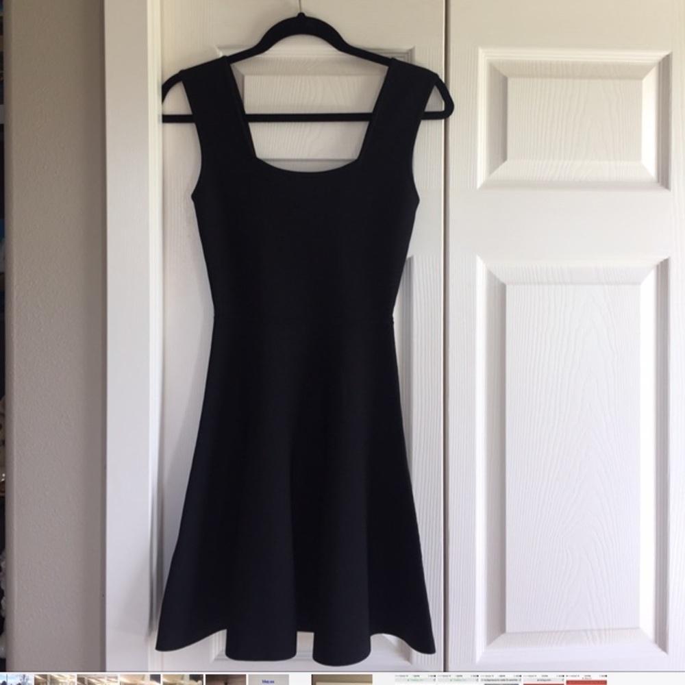 BCBG MAXAZRIA IZELLA BLACK FIT AND FLARE DRESS