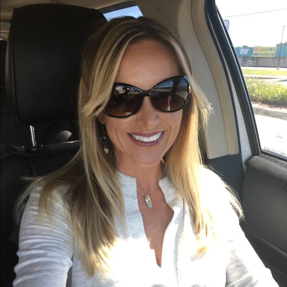 Meet your Posher, Sondra