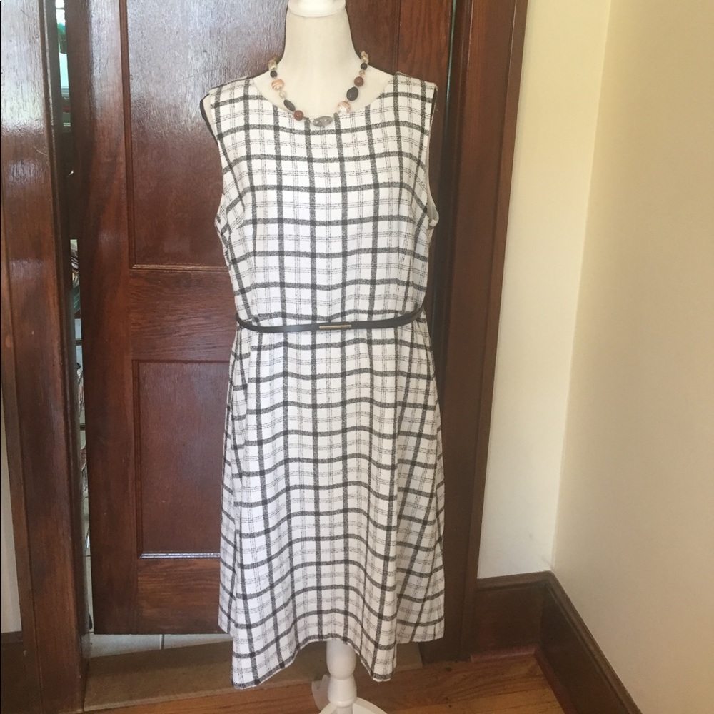 Nine West black & white plaid dress size 16