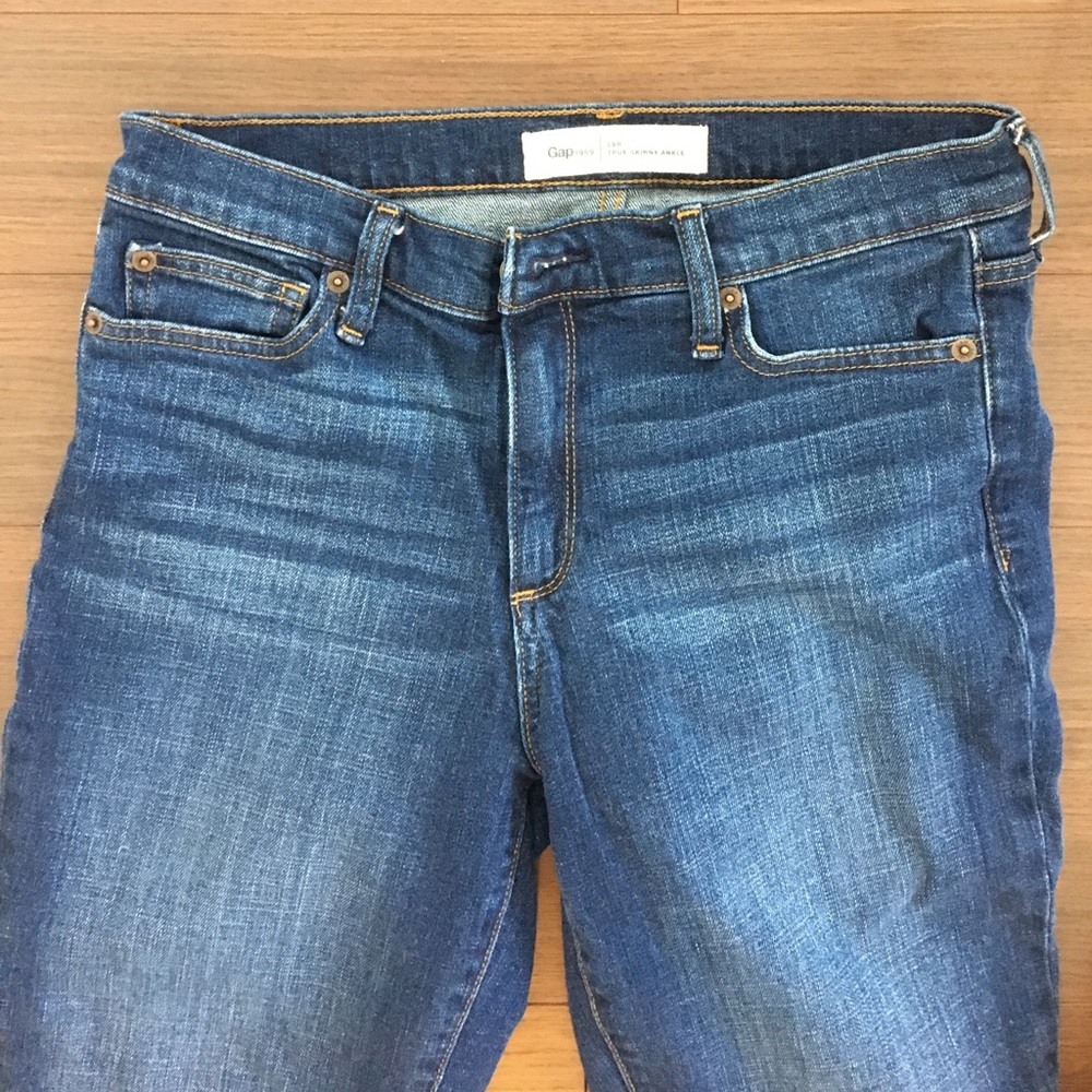 Sz. 29r GAP True Skinny Ankle jeans