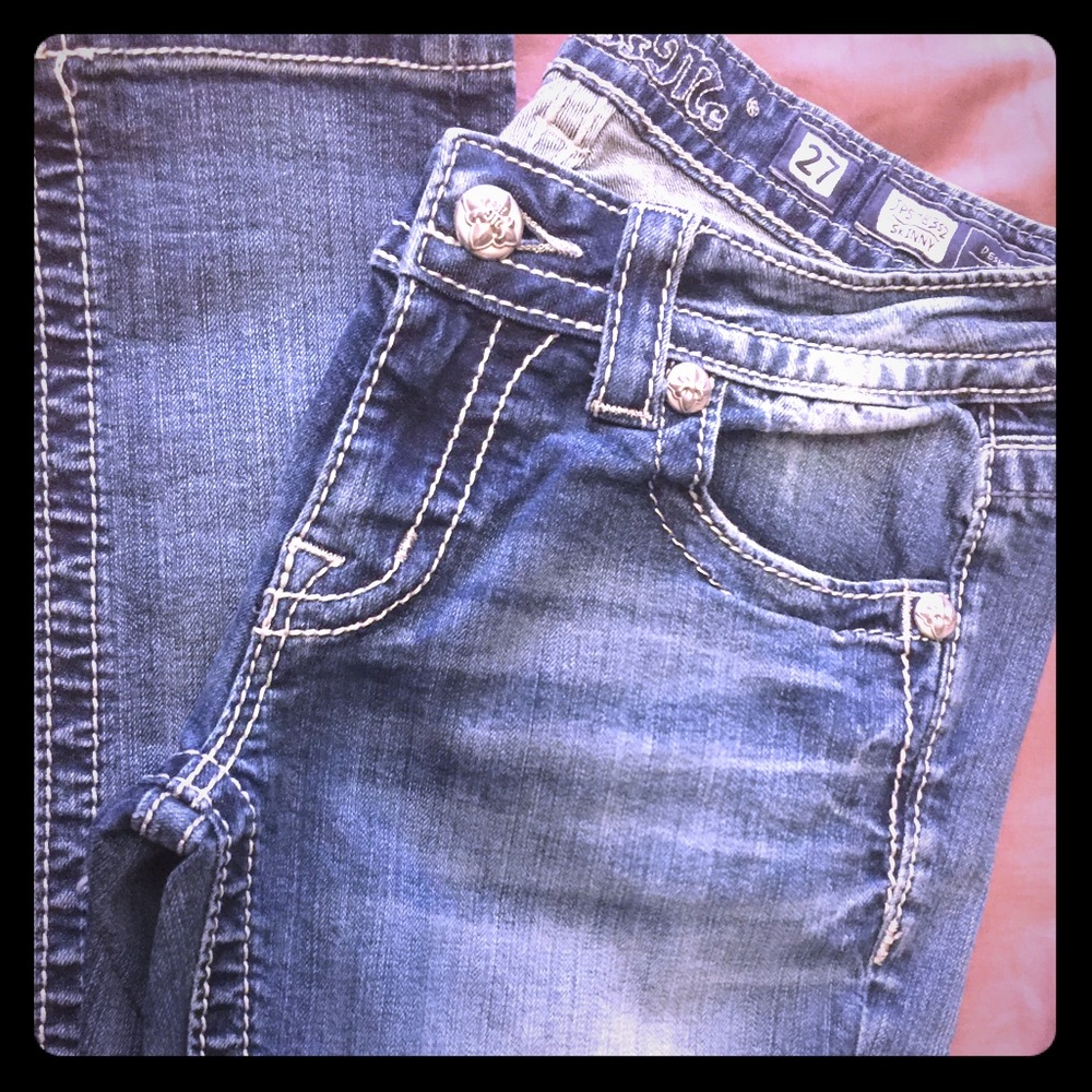 Miss Me Fleur de Liz skinny jeans