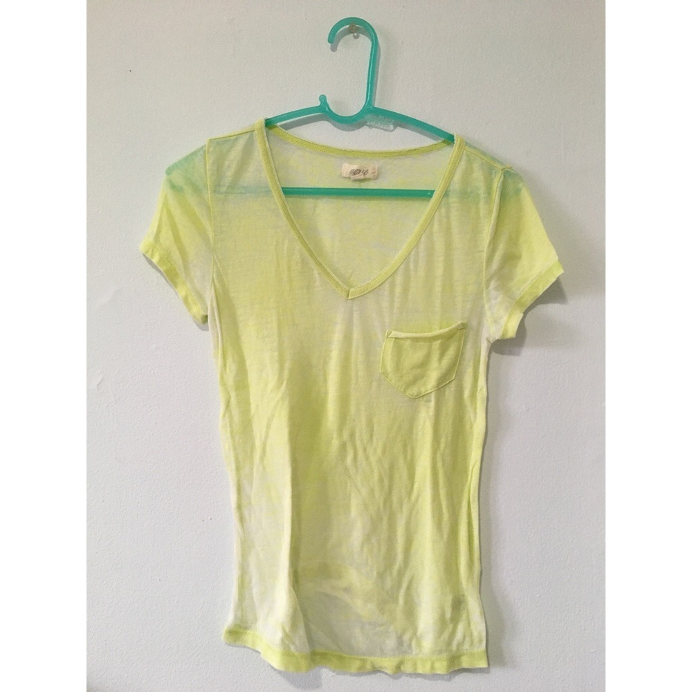 Neon green v-Neck tee