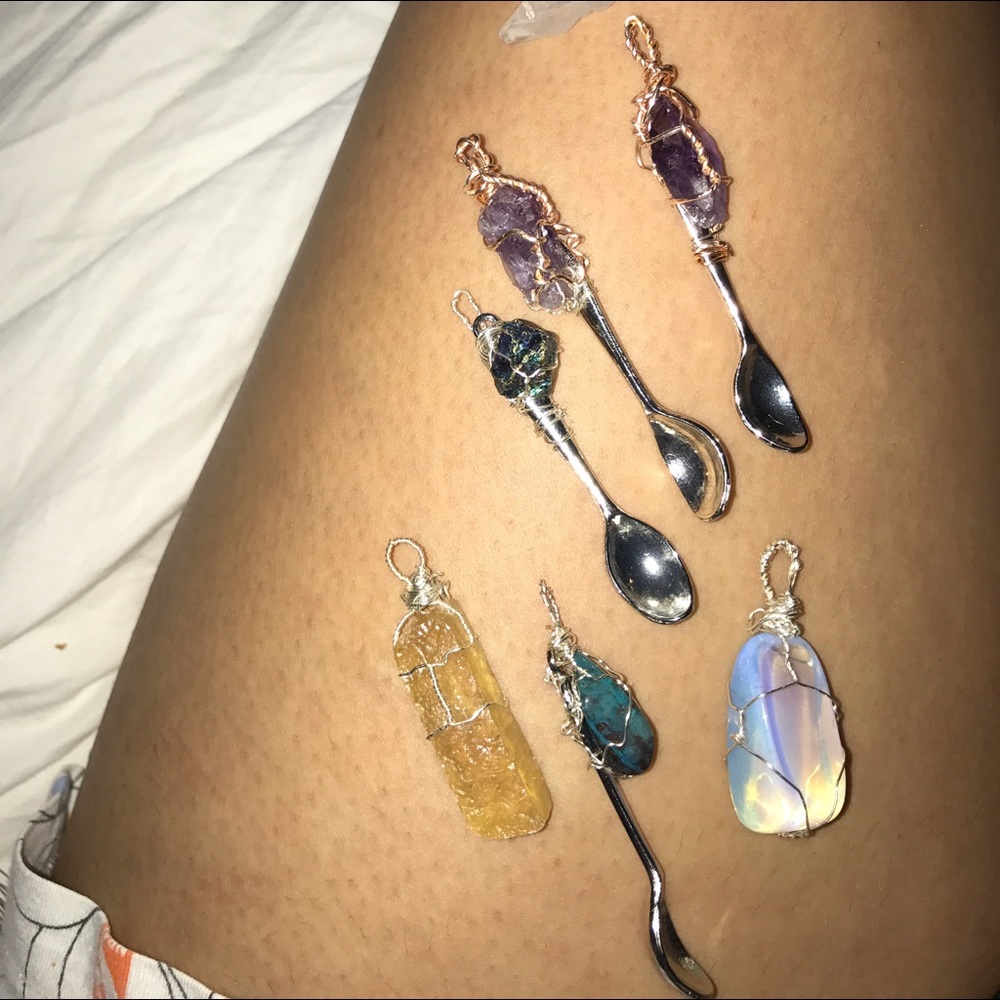 Crystal wraps and spoons