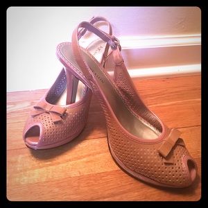 Anne Klein Sz 6.5 Heeled Peep-toe Slingbacks