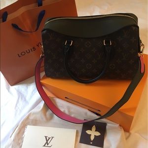 Authentic Louis vuttion Tuileries