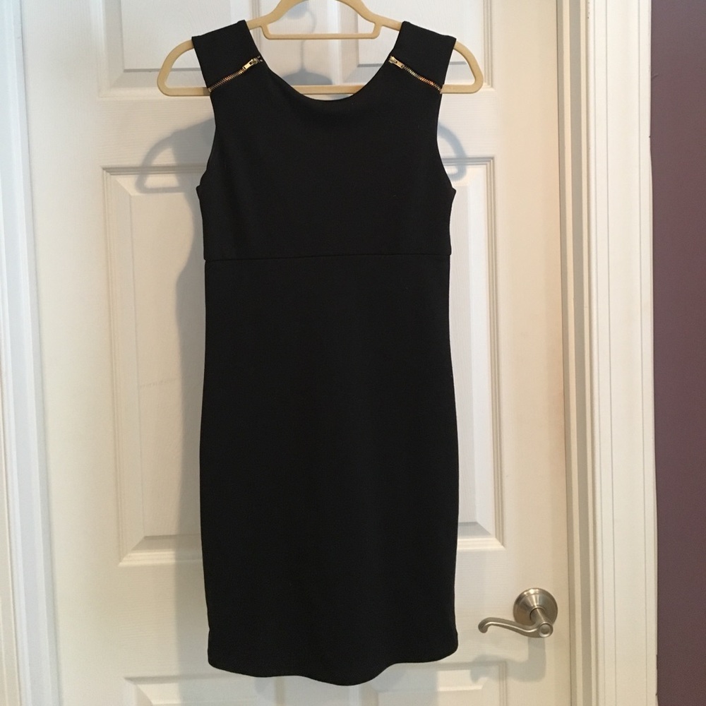 Bloomingdales's black fitted dress