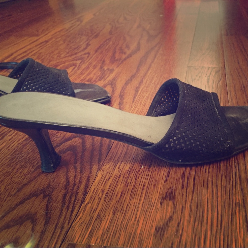 Black kitten heels only worn twice