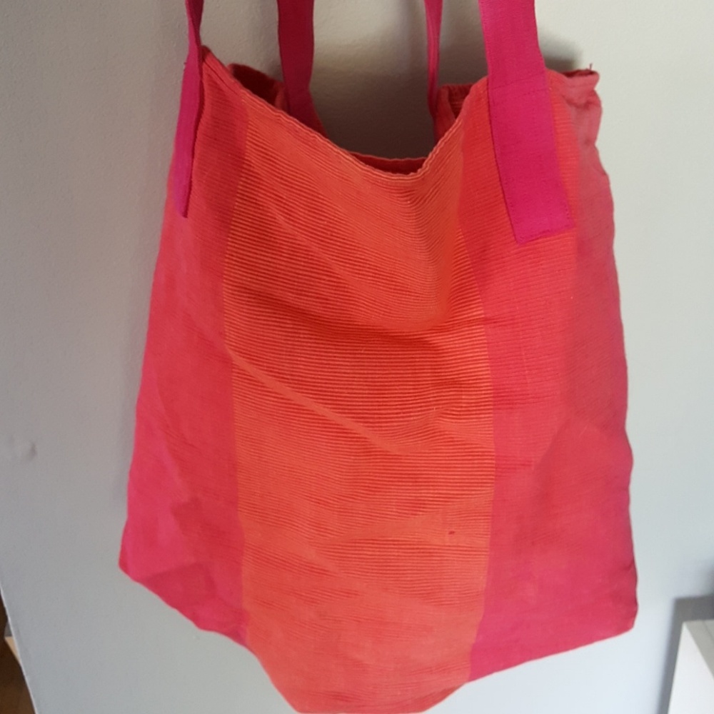 Form & Farve tote