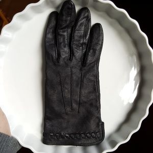 100% leather gloves