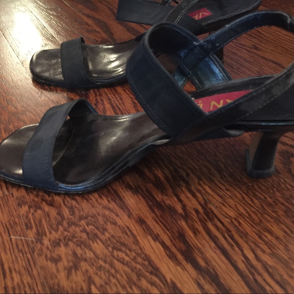 Kitten heels
