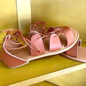 Super adorable & comfy everyday summer sandals!