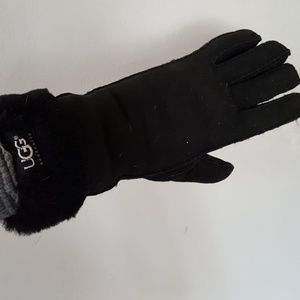Ugg gloves