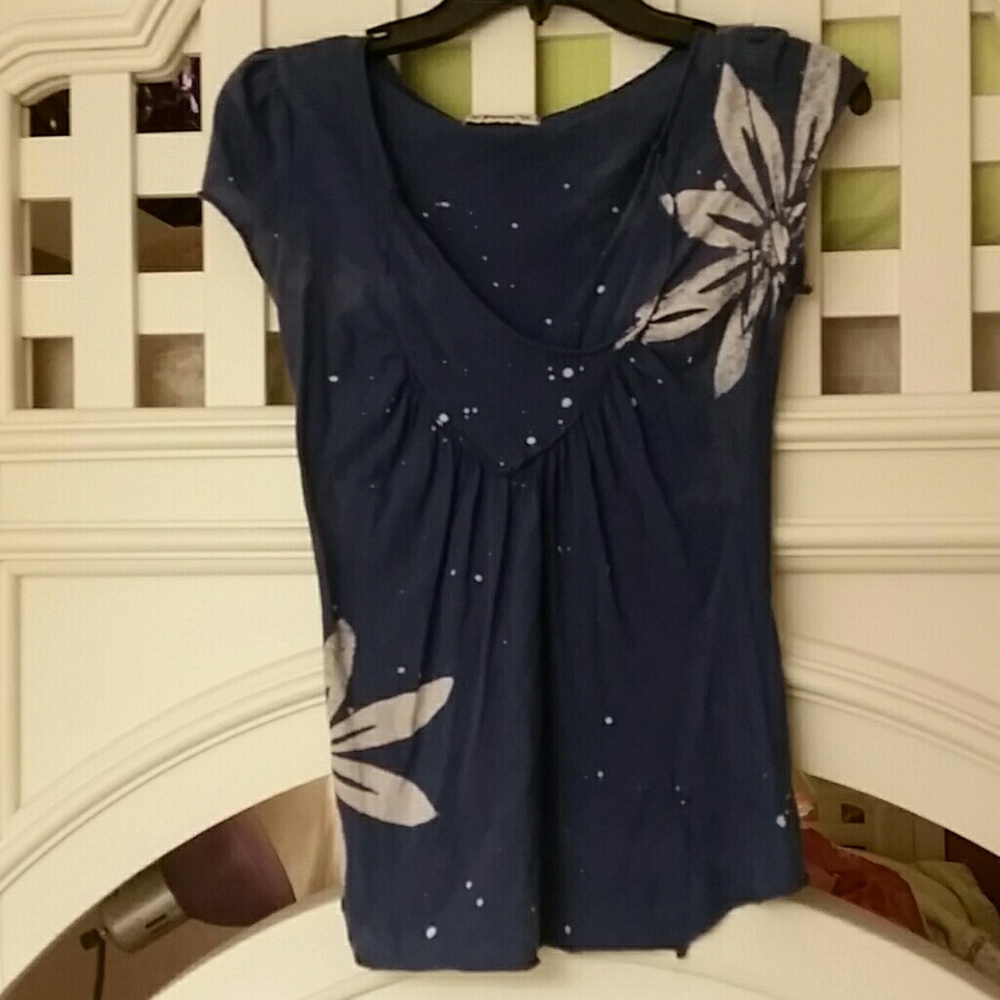 Flowy floral t-shirt