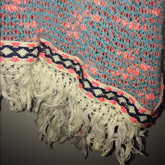 Super fun fringe top - Picture 2 of 2