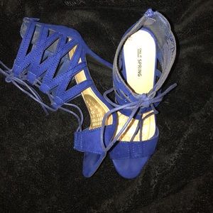 Blue high heels 💙