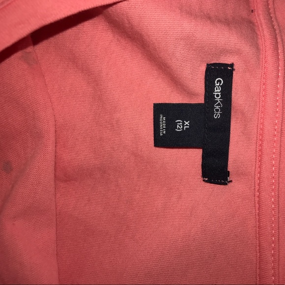GAP - Picture 4 of 4