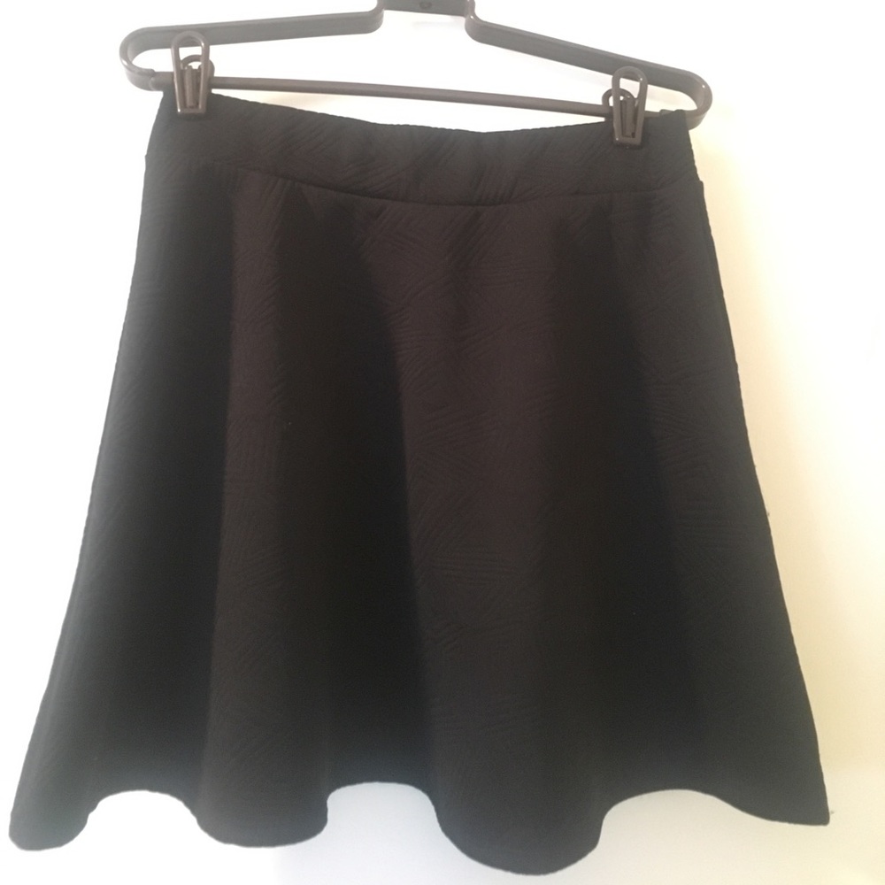 Black skater skirt