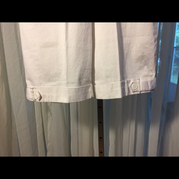 #392. ☯️🌼S🌼A🌼L🌼E🌼SHORTS W/AN. ATTITUDE!! - Picture 3 of 4