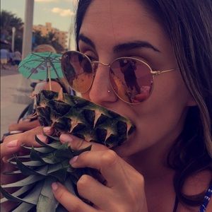 Meet your Posher, Martina