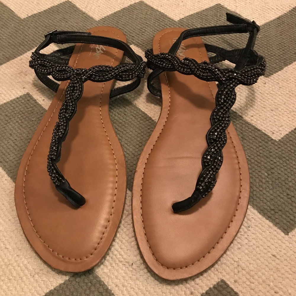 Mossimo sandals.