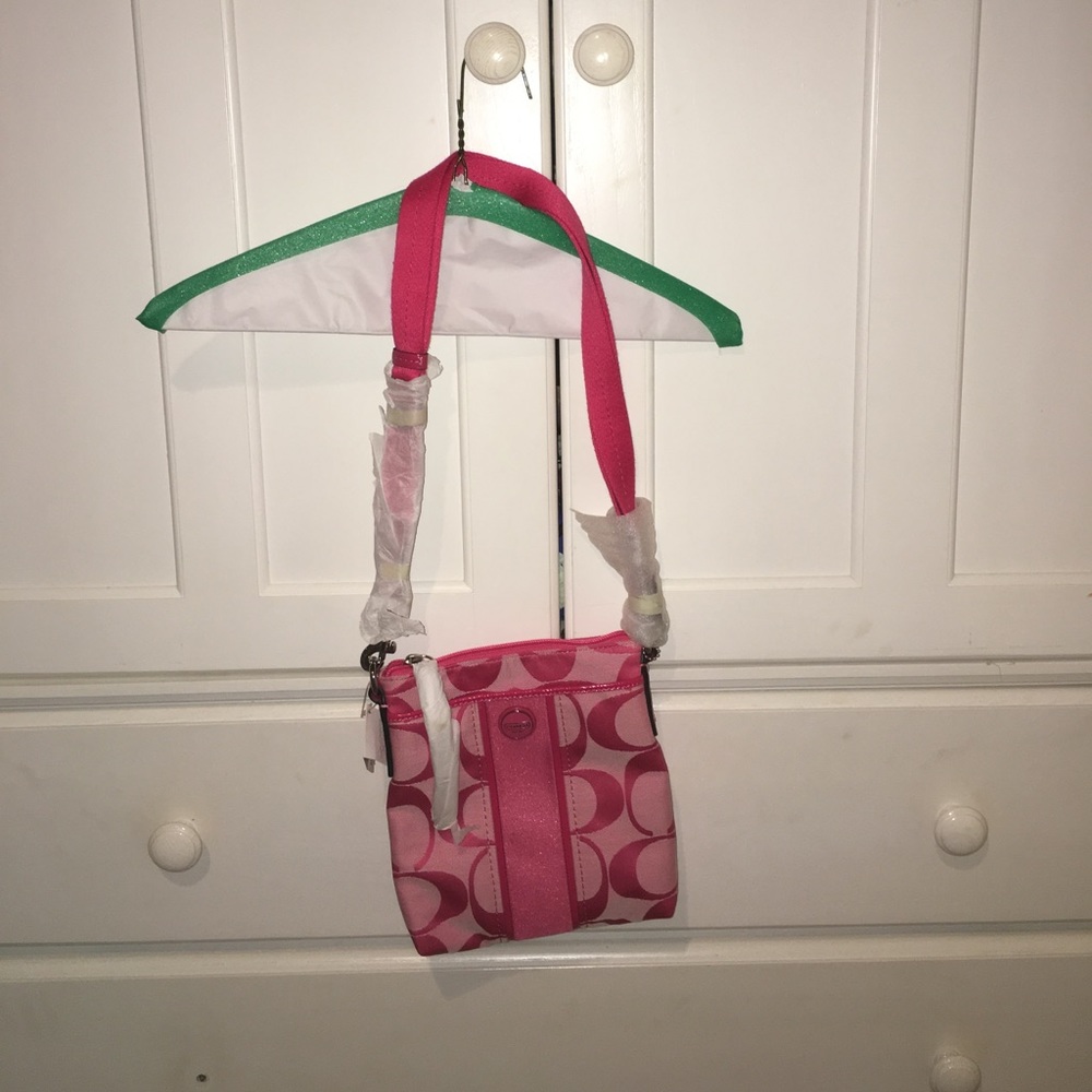 New with tags! Pink coach satchel!