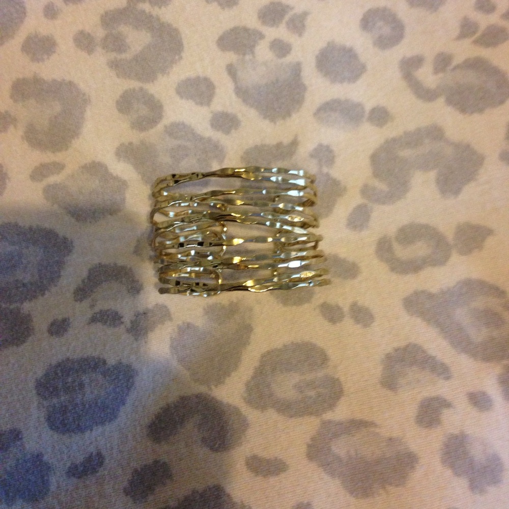 Goldtone bracelet hammered style.