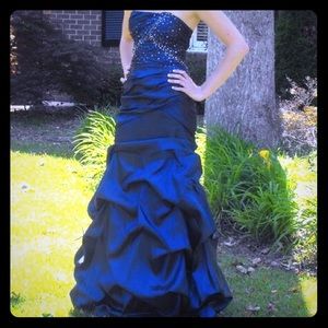 Long royal blue prom dress