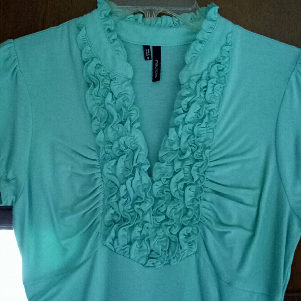 Beautiful soft, stretchy blouse