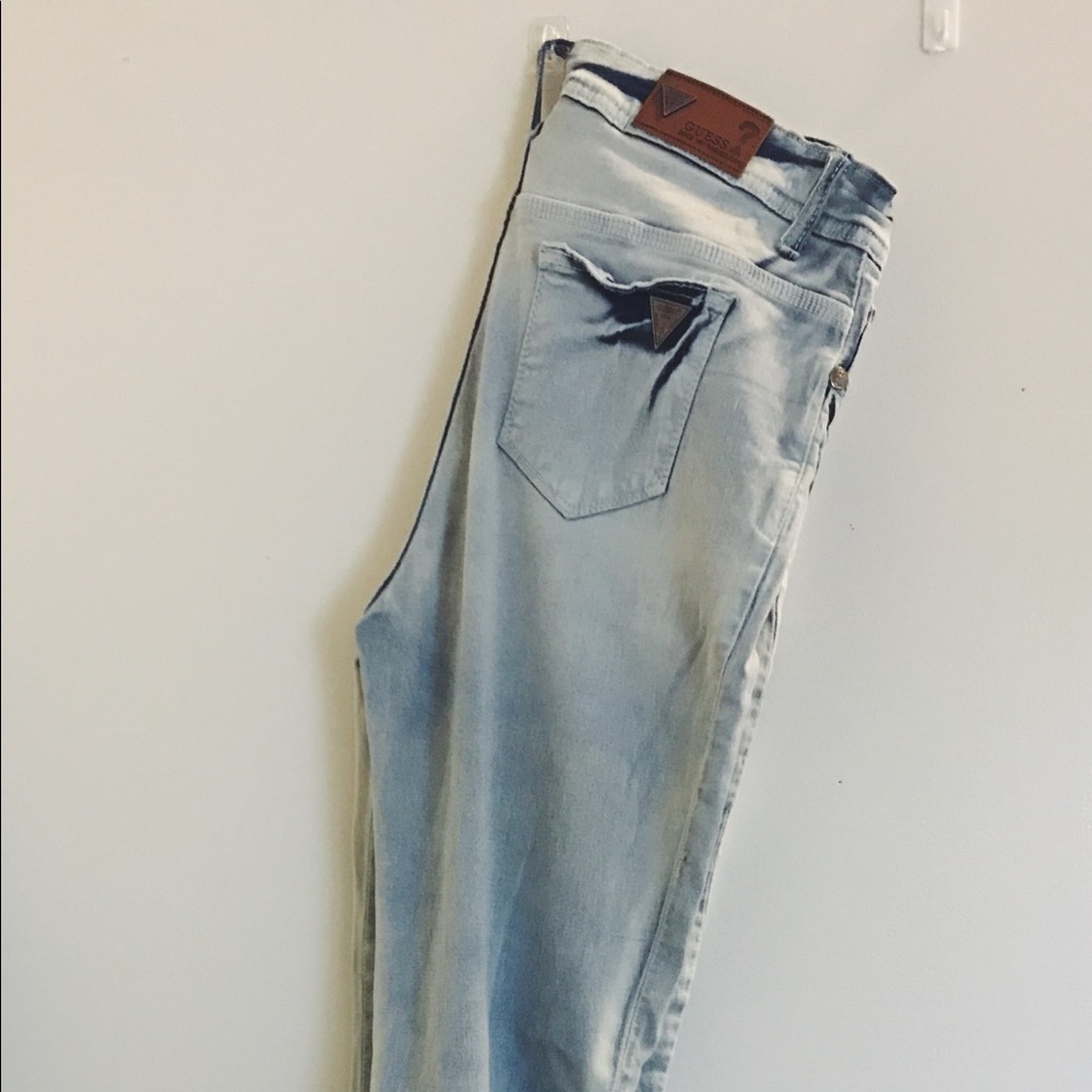 *NEW* Guess Skinny Jeans - Light Wash