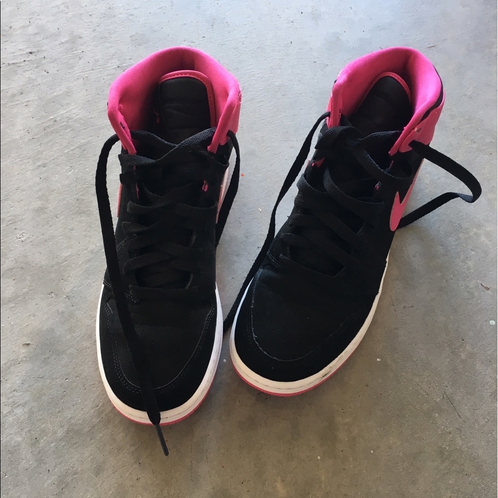 Girls Nike basketball shoes