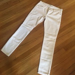 White skinny jeans