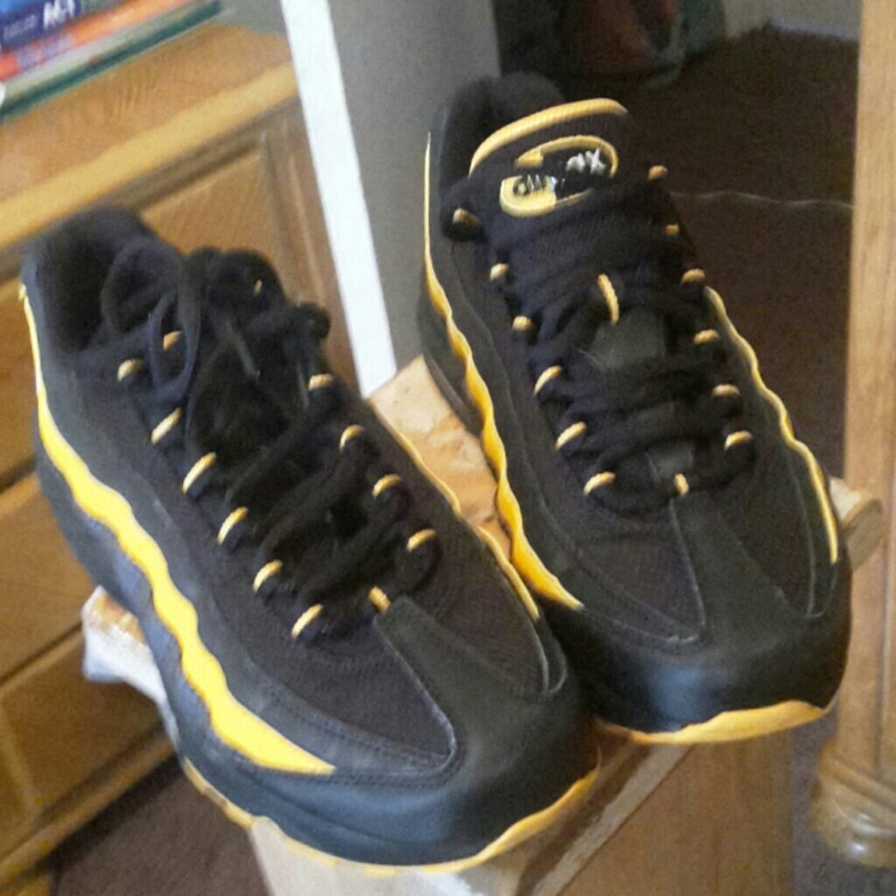 TRADE.    Nike Air Max