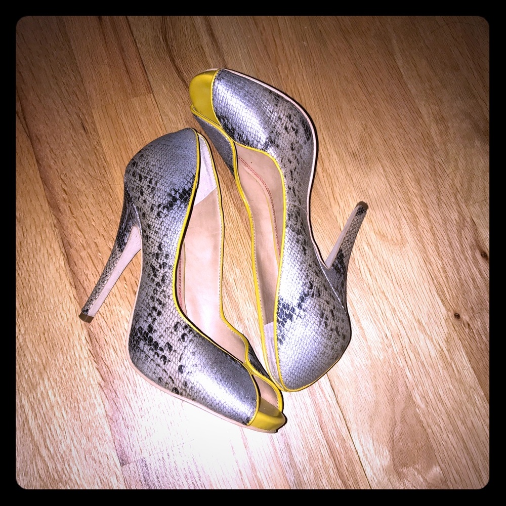 Saks 5/48, (EUC) Peep Toe Stiletto Pumps, Size 7.5