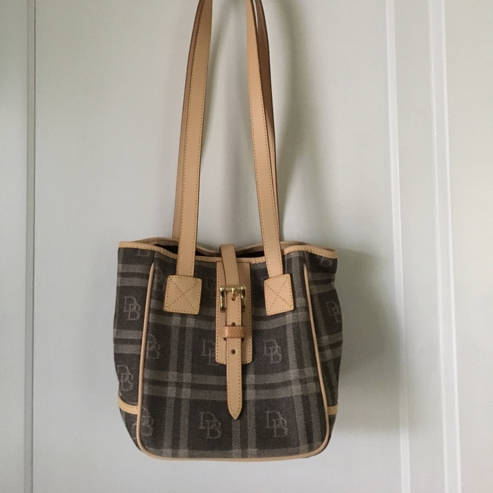 Dooney and Bourke bucket bag w/ dust bag