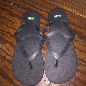 Sanuk Black Flip Flops O Ring Sz 9 Gorgeous