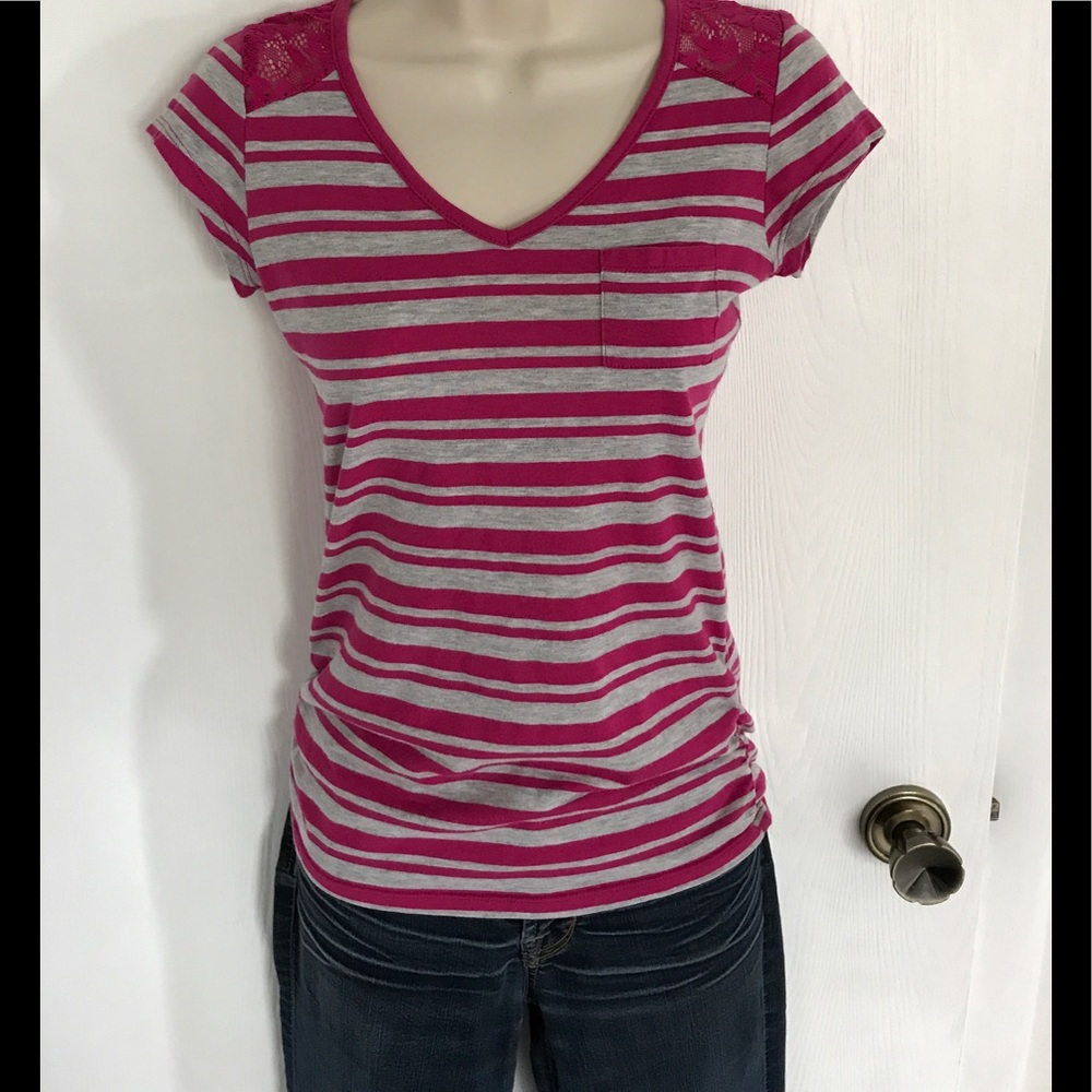 NWOT Pink and grey stripped top free wishful Park