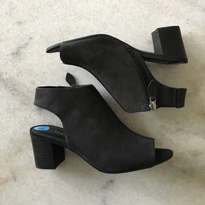 Franco Sarto Open Toe Sandal 6.5