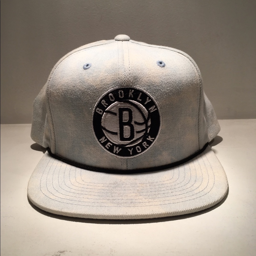 Mitchell and Ness Nets SnapBack