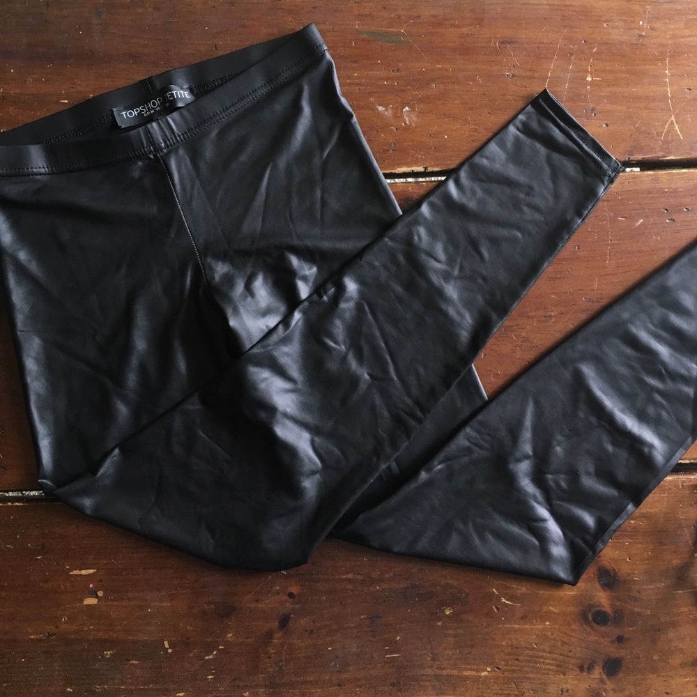 Faux leather leggings